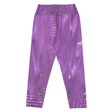 Cargar imagen en el visor de la galería, Lilac Yoga Capri Leggings