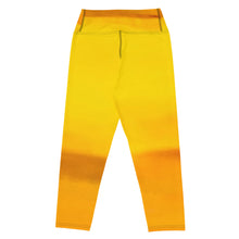 Cargar imagen en el visor de la galería, Sunburst Yoga Capri Leggings