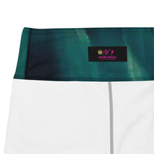 Cargar imagen en el visor de la galería, Sea Green Yoga Capri Leggings