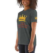 Cargar imagen en el visor de la galería, Queen Short-Sleeve Unisex T-Shirt