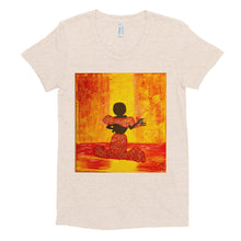 Cargar imagen en el visor de la galería, Queen Art Women's Crew Neck T-shirt