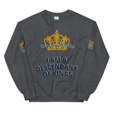 Cargar imagen en el visor de la galería, King Unisex Sweatshirt