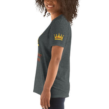 Cargar imagen en el visor de la galería, Queen Short-Sleeve Unisex T-Shirt