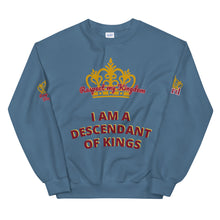 Cargar imagen en el visor de la galería, King Unisex Sweatshirt