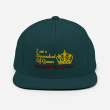 Cargar imagen en el visor de la galería, Queen Snapback Hat
